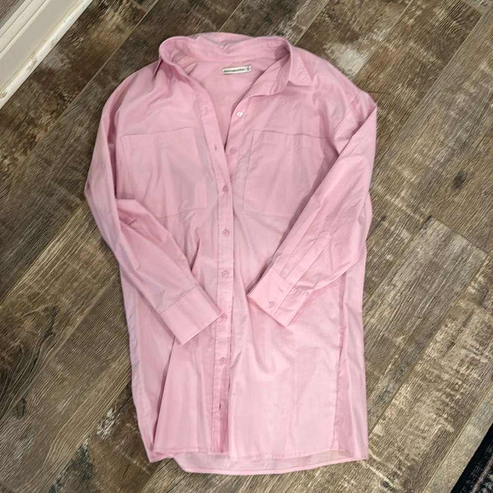 pink collares dress.